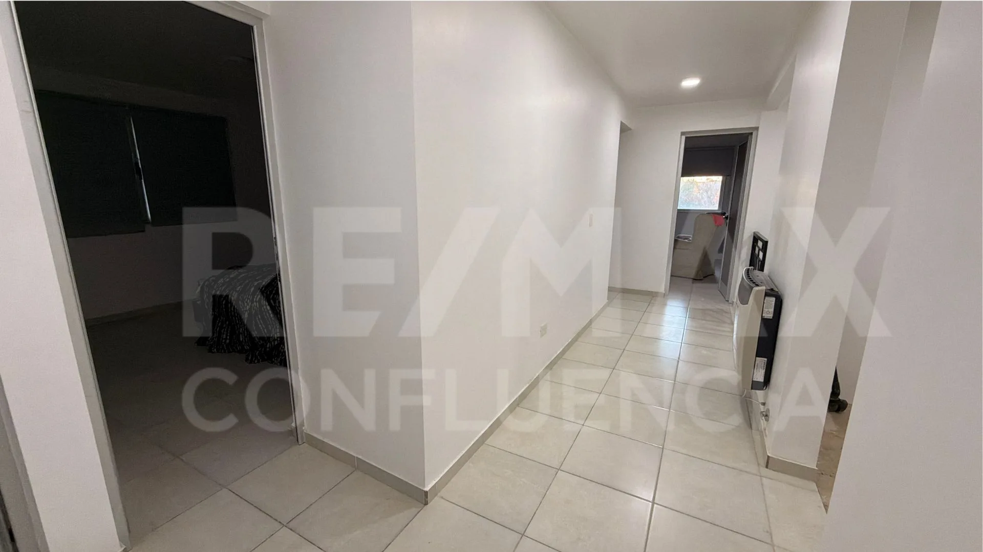 VENTA CASA + MONOAMBIENTE EN CENTENARIO foto 4