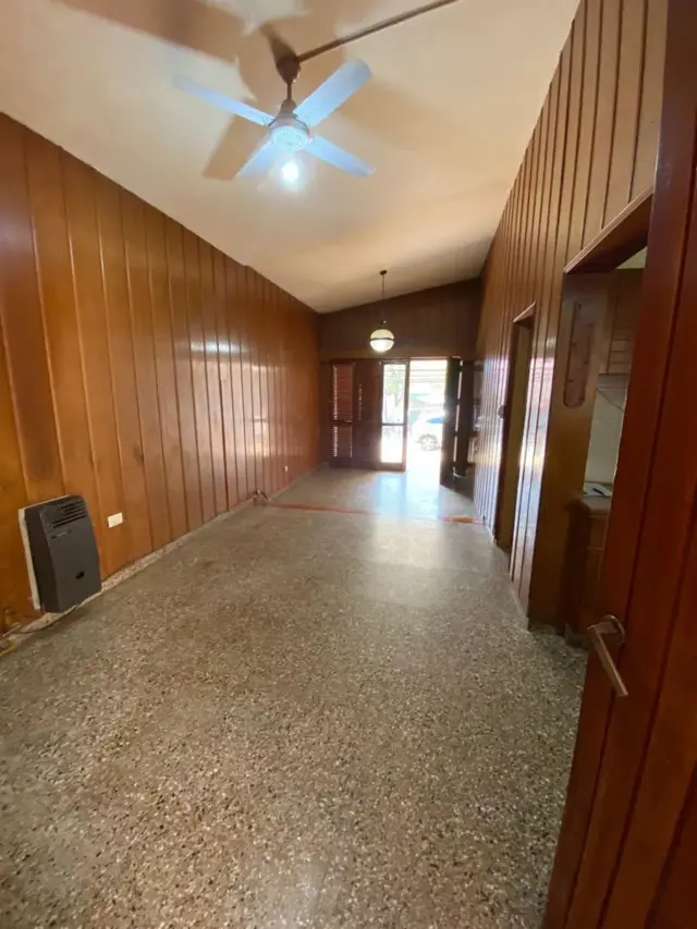 HERMOSA CASA EN PH CENTRICA . TODOS LOS SERVICIOS . DOS DORMITORIOS DOS BAÑOS