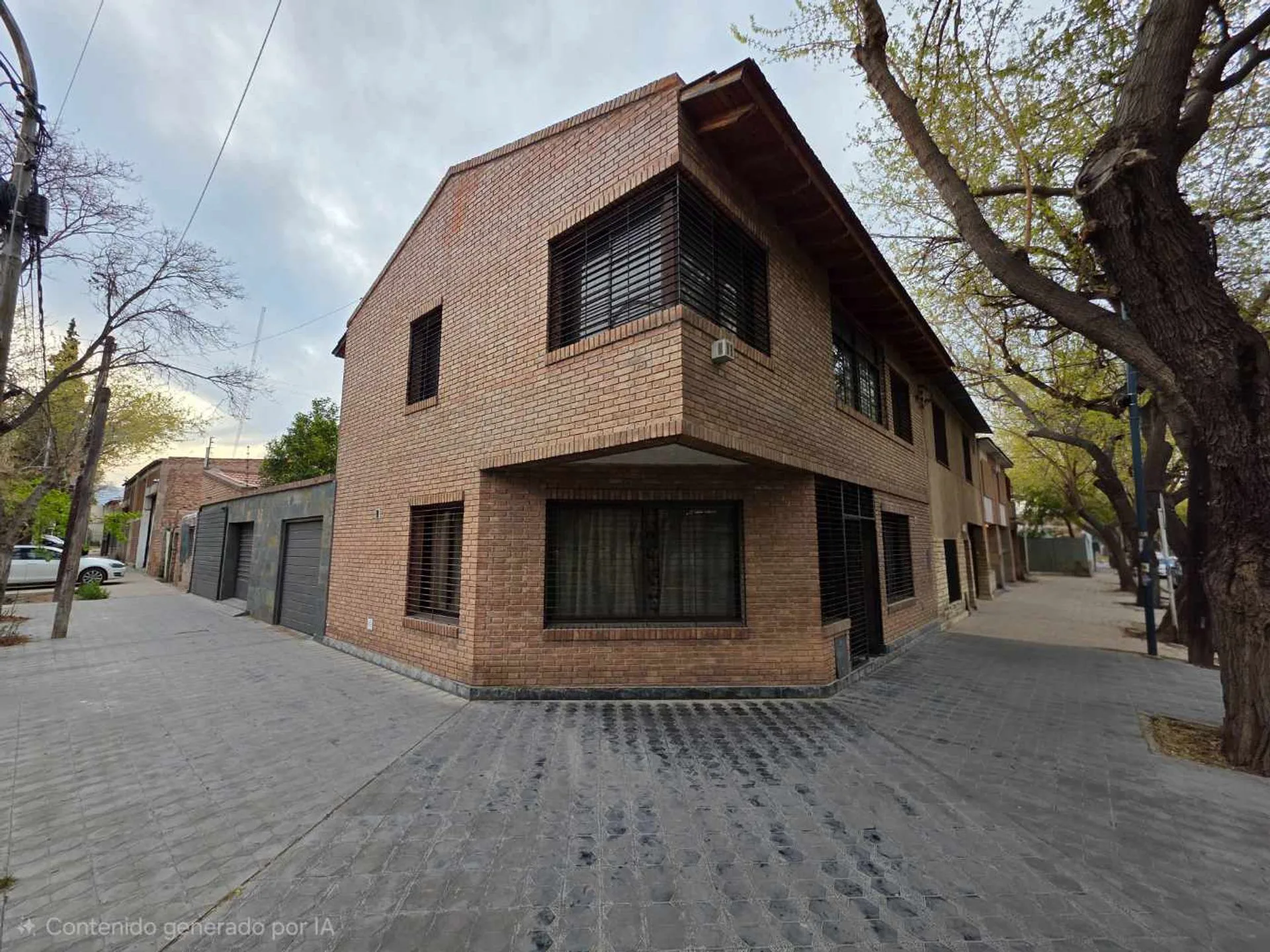 Venta de casa Ciudad, Mendoza. 6 ambientes. foto 2