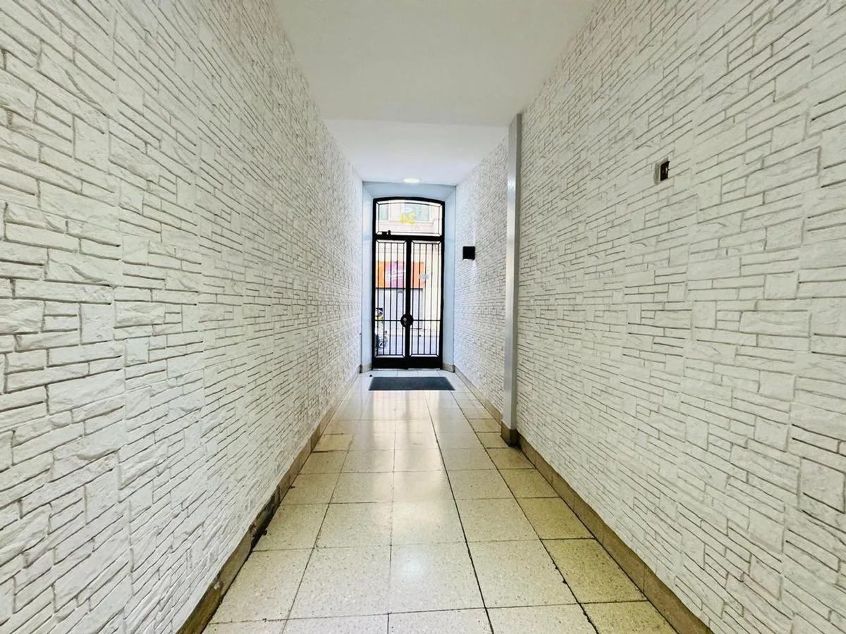 VENTA DEPARTAMENTO TRES AMBIENTES CABA. FINANCIA foto 4