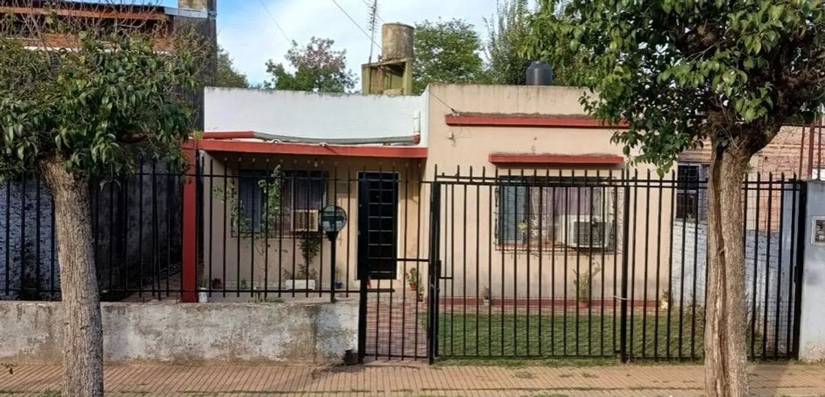 VENTA DE CASA EN BARRIO TRUJUY MORENO foto 2