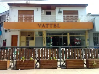 Excelente local más departamento en venta foto 1