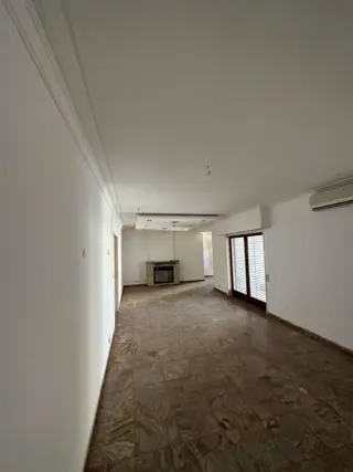 Excelente local más departamento en venta foto 5