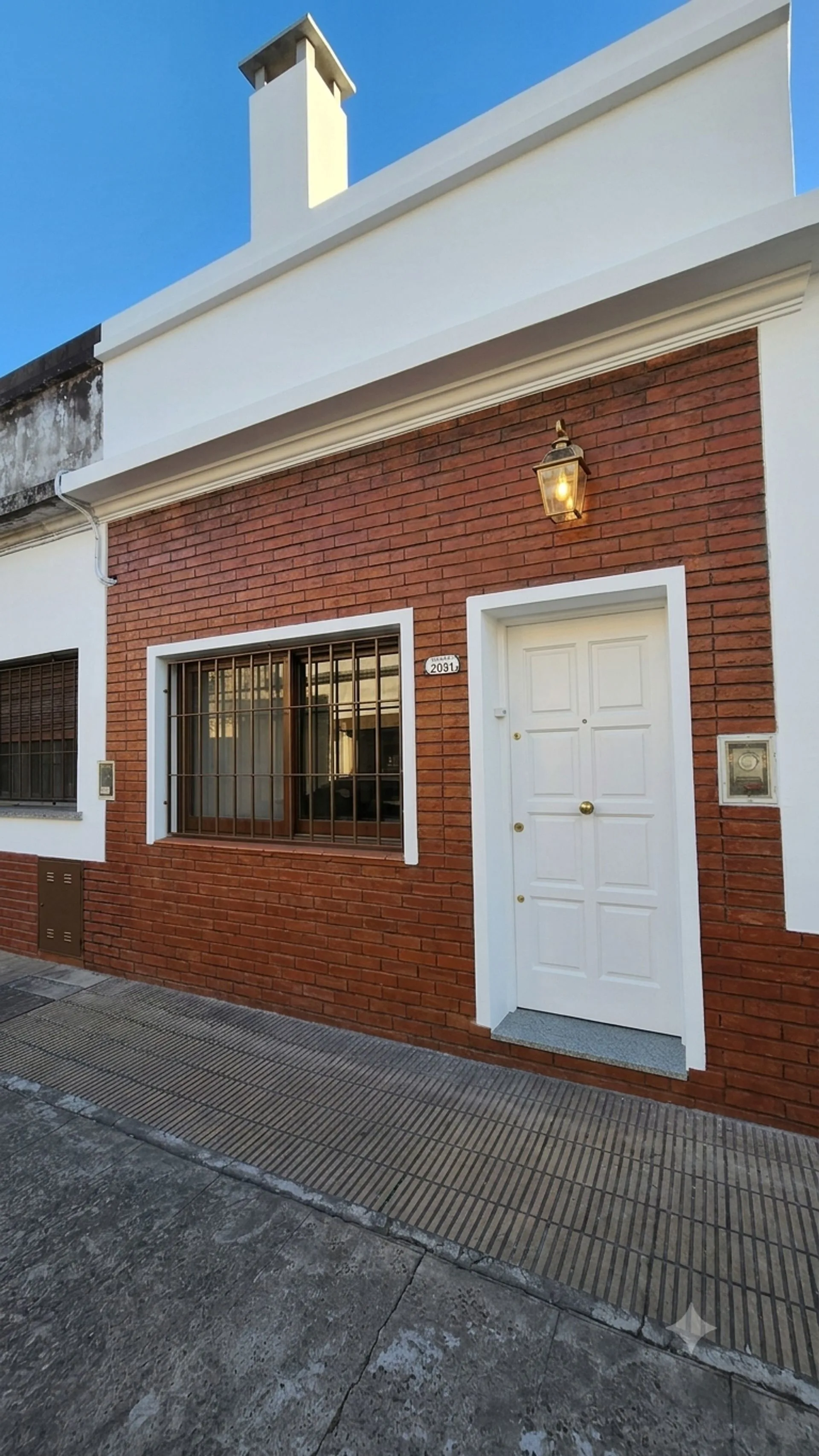 PH de tres ambientes a refaccionar - Villa Maipú foto 2