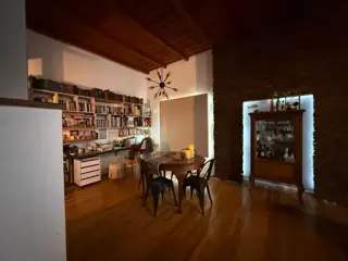 VENTA CASA 4 AMB REFACCIONADA 129 M2 CUBIERTOS foto 2