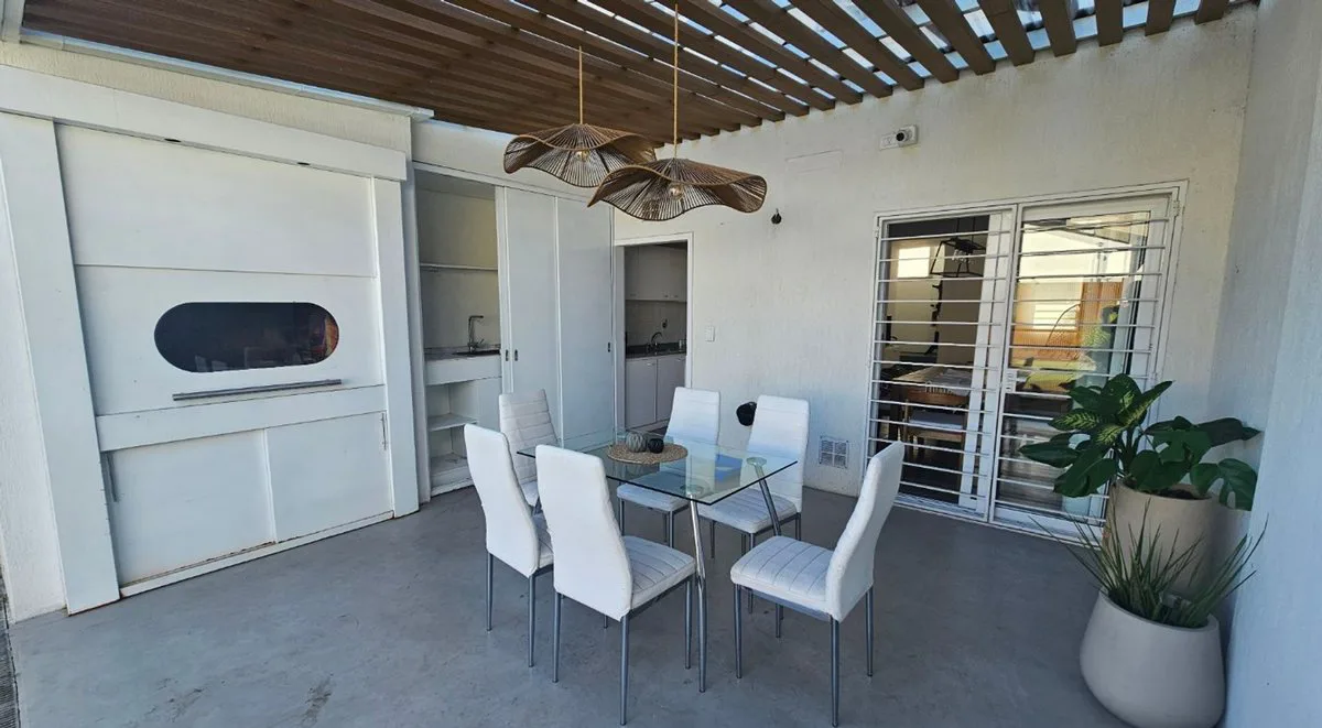 VENTA CASA DUPLEX 2 DORMITORIOS Y PILETA SOMISA foto 4