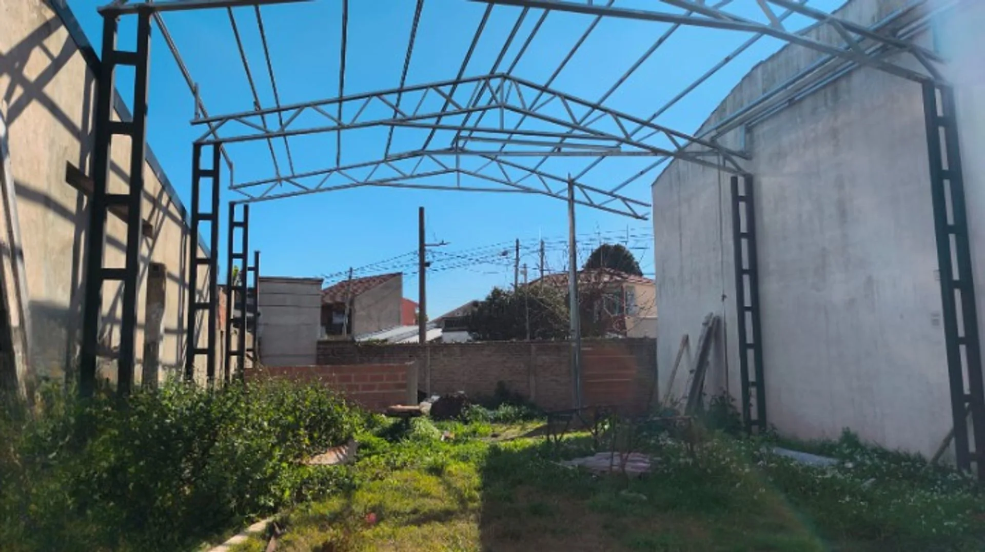 VENTA LOTE SALIDA A DOS CALLES - ZONA JOSE MARMOL foto 3