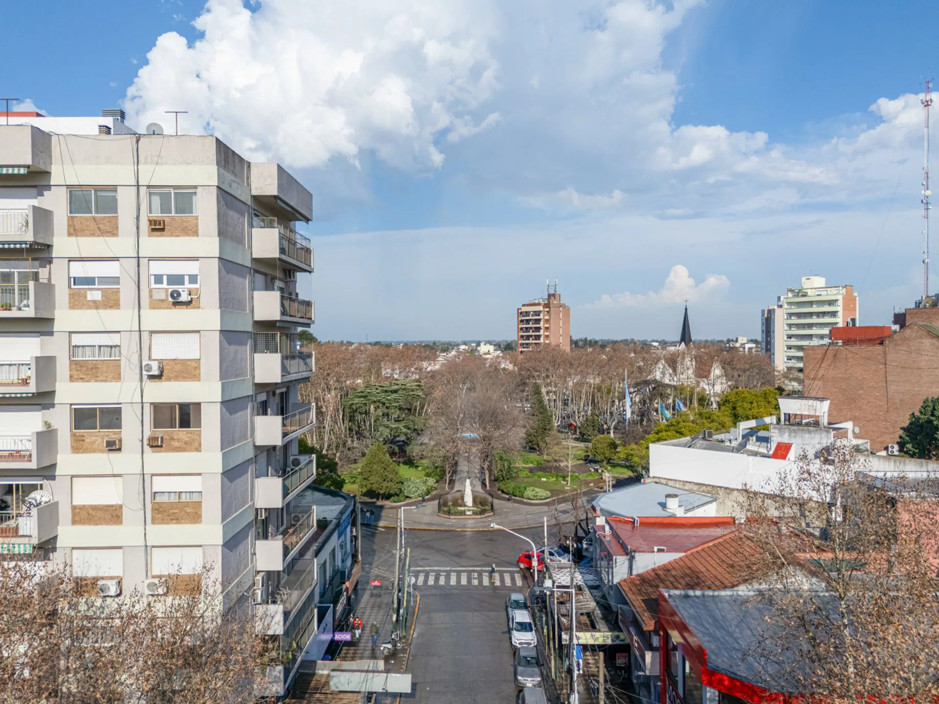 VENTA DE DEPARTAMENTO 4 AMBIENTES EN MONTE GRANDE foto 3