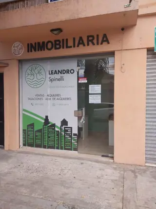 2 Locales en Venta juntos o por separado Alma Fuerte 1904.Castelar foto 2
