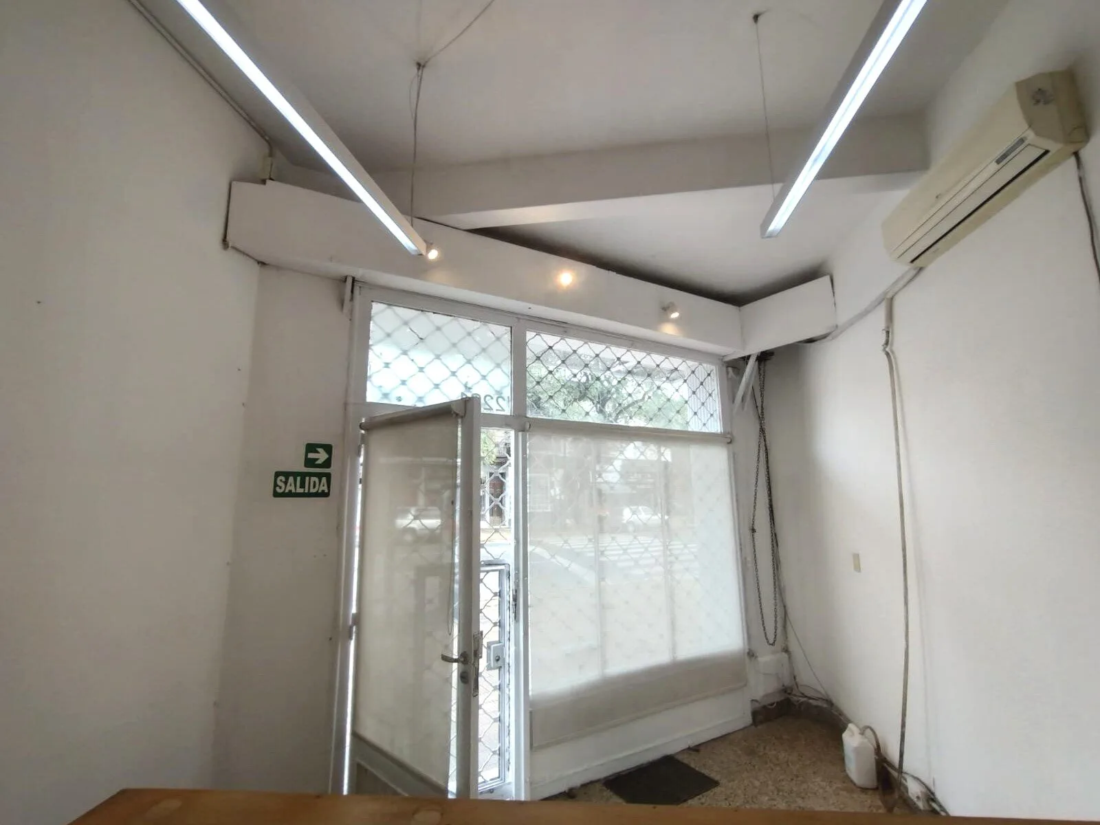 Local en Alquiler - Bajas expensas - Recién pintado - 23m² - Villa Ortúzar foto 2