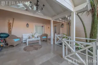 Casa impecable en inmejorable ubicacion foto 4