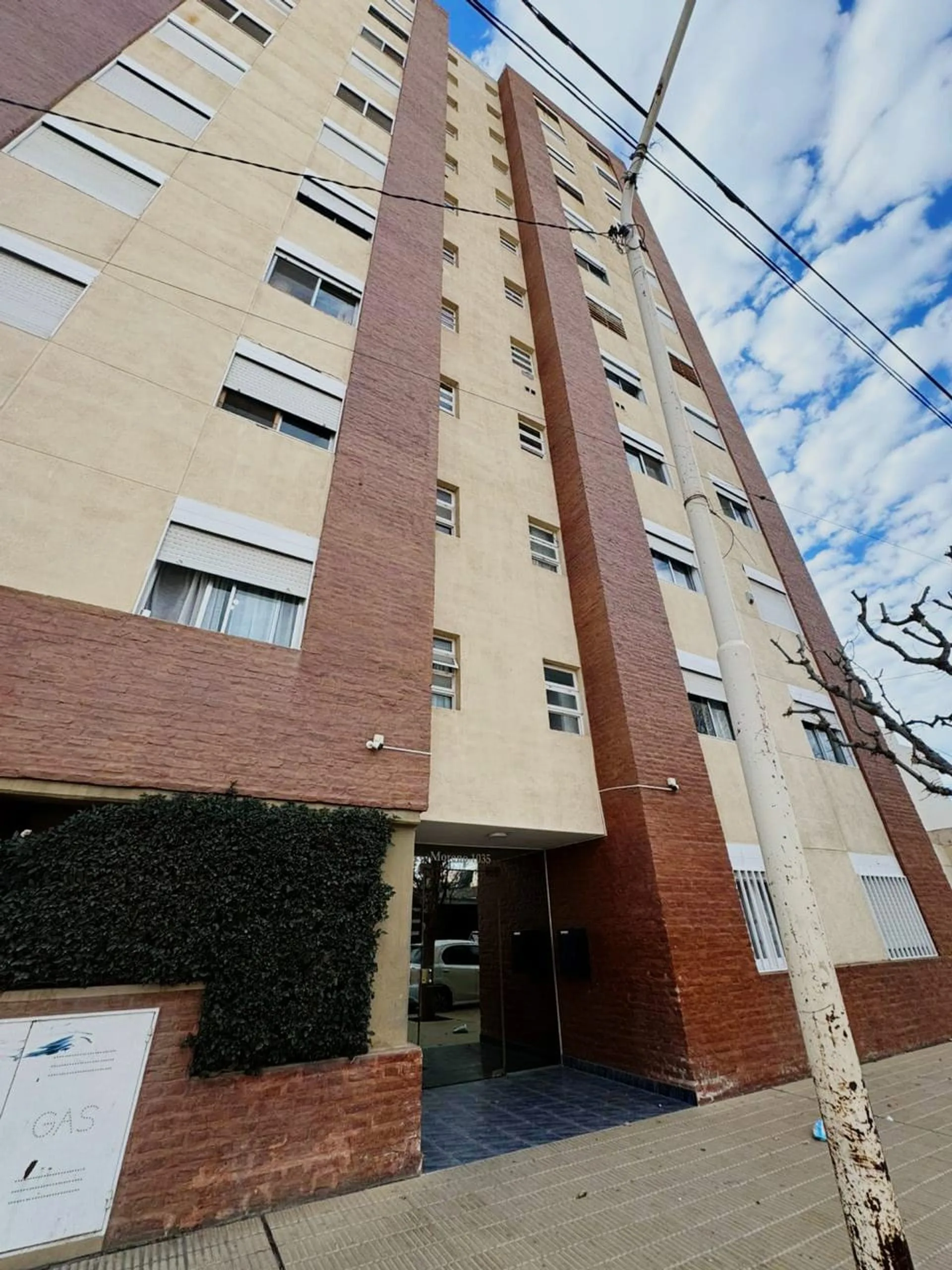 Venta de Cochera en EDIFICIO MORENO 1035 foto 2