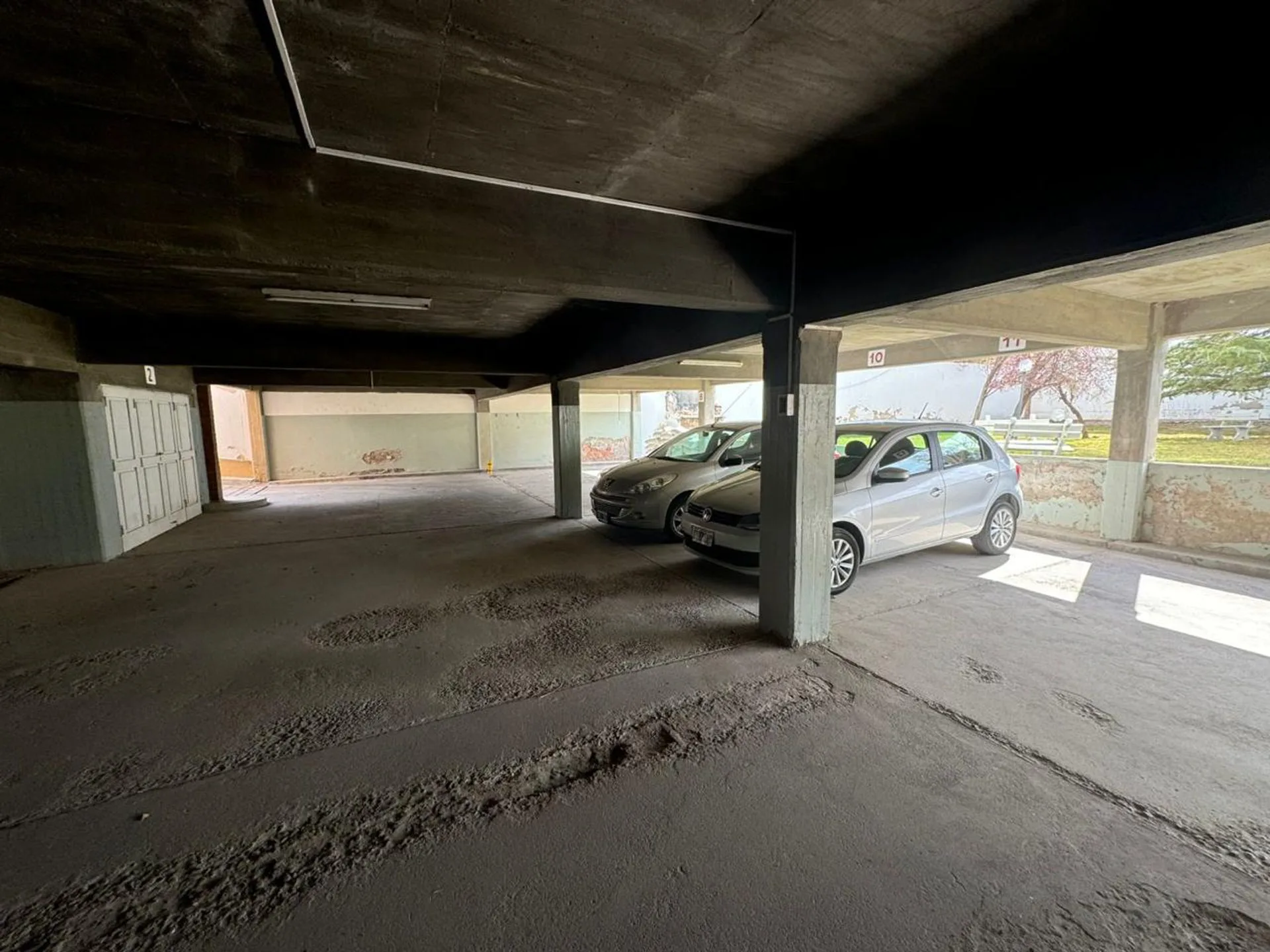Venta de Cochera en EDIFICIO MORENO 1035 foto 4