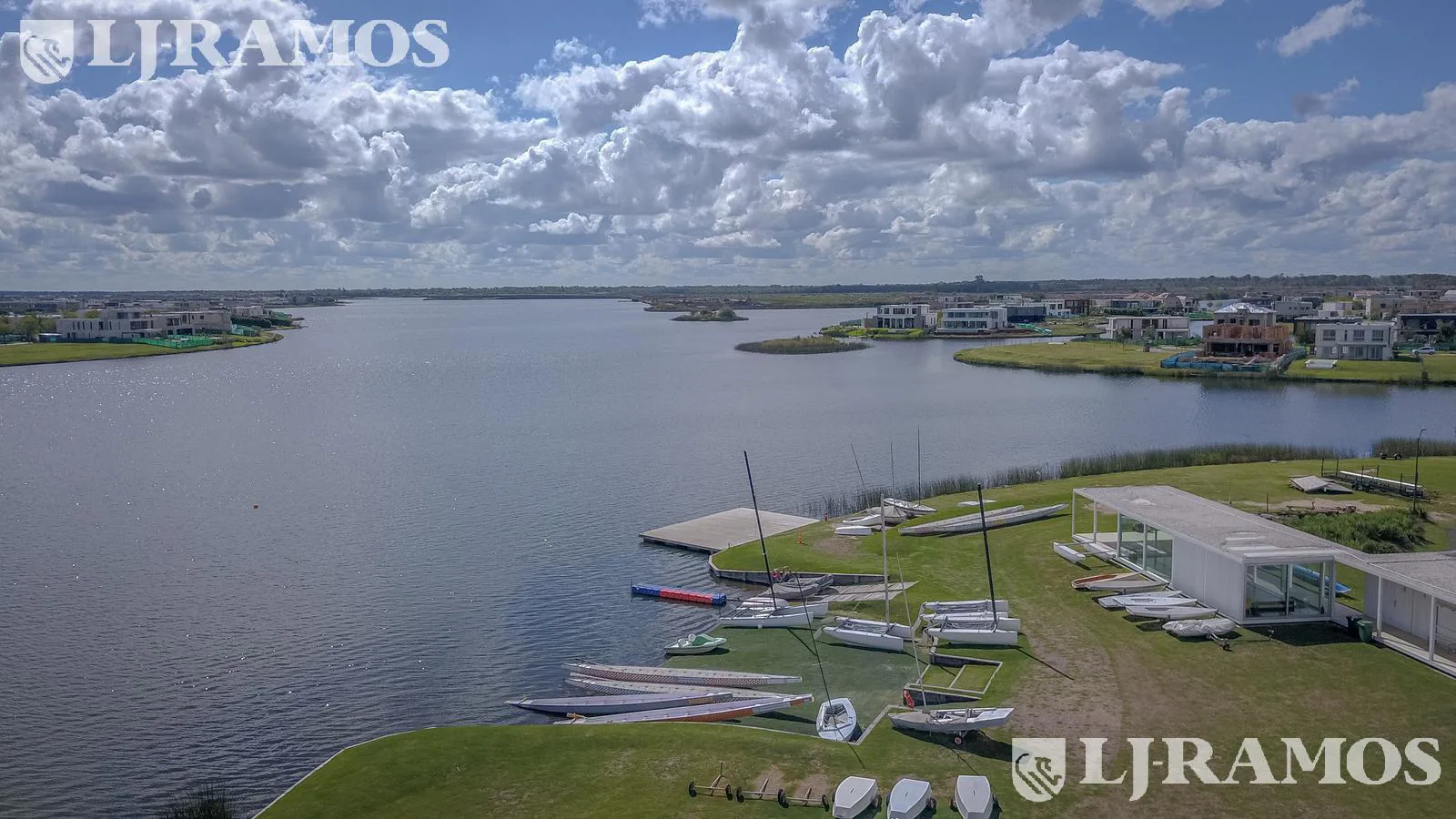 Terreno en venta en Puertos Acacias Troncal con vistas a la laguna PG foto 3