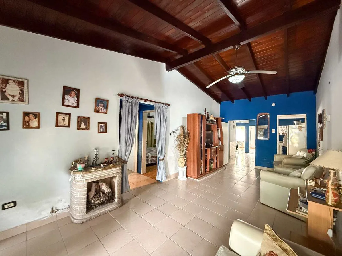 Casa 2 Dormitorios en Venta en Villa Elisa Patio foto 2