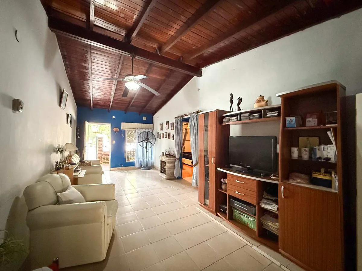 Casa 2 Dormitorios en Venta en Villa Elisa Patio foto 5