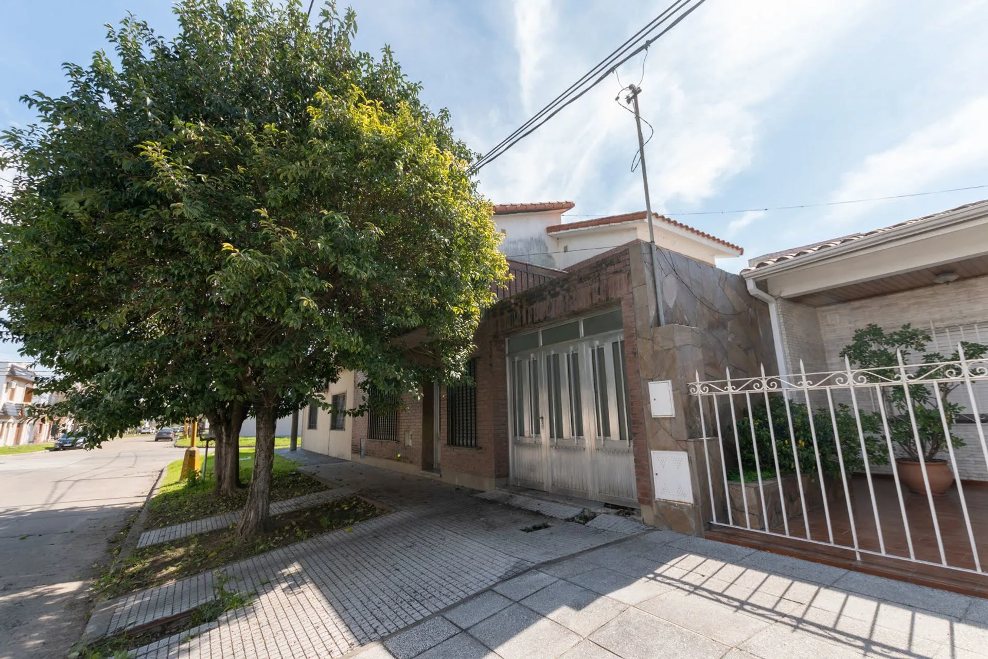 Se vende casa a Mts de Gral Paz y Costanera! foto 3