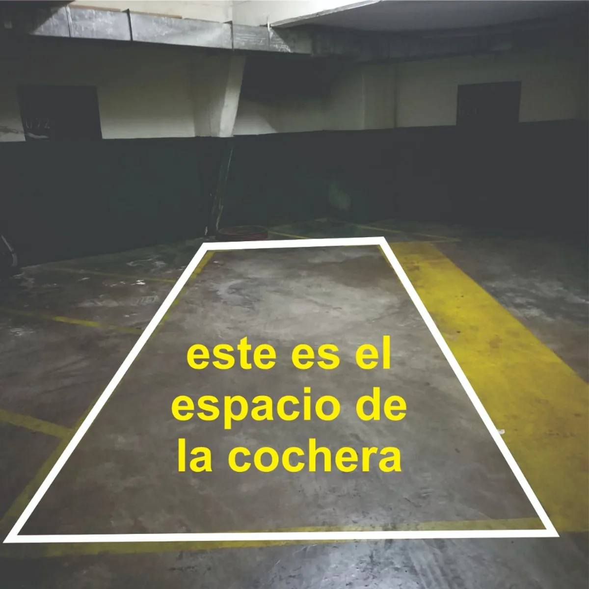 se vende cochera en edificio foto 2