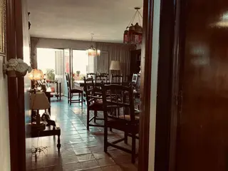 Departamento en Venta - 3 dormitorios -Alberdi - Exteno con Balcon foto 3