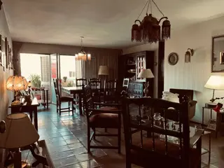 Departamento en Venta - 3 dormitorios -Alberdi - Exteno con Balcon foto 4