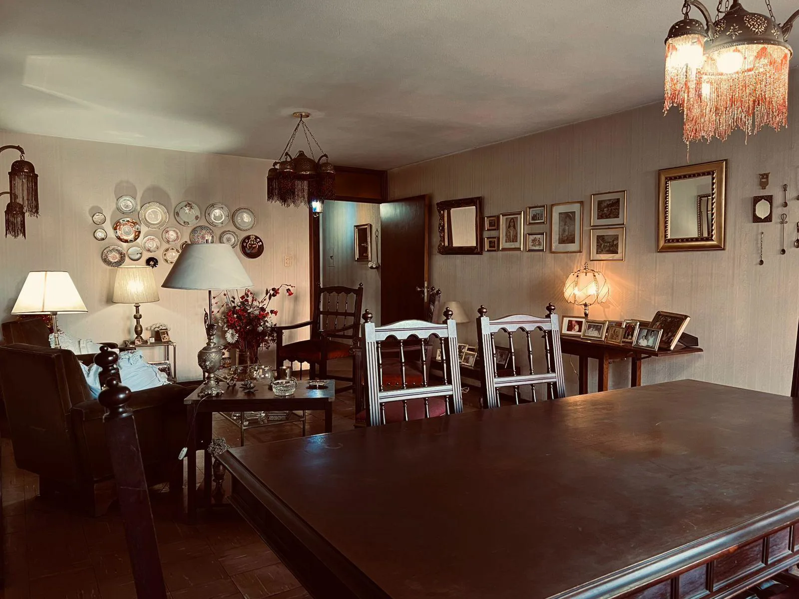 Departamento en Venta - 3 dormitorios -Alberdi - Exteno con Balcon foto 5