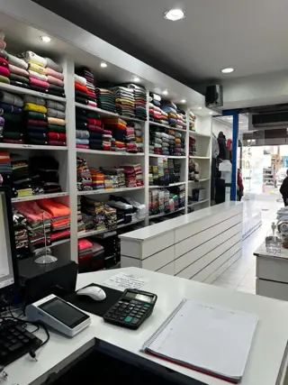 LANUS - VENTA LOCAL EN PEATONAL 9 DE JULIO 1100 foto 4