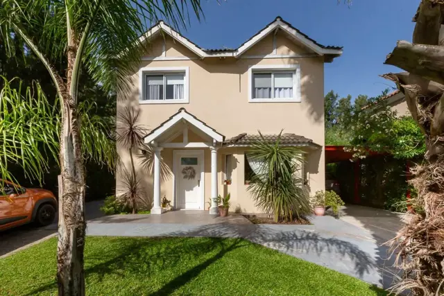 VENTA CASA 4 AMBIENTES LA CABALLERIZA APTO CREDITO