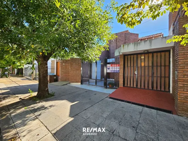 Venta de Casa de 3 dormitorios en el centro de SN