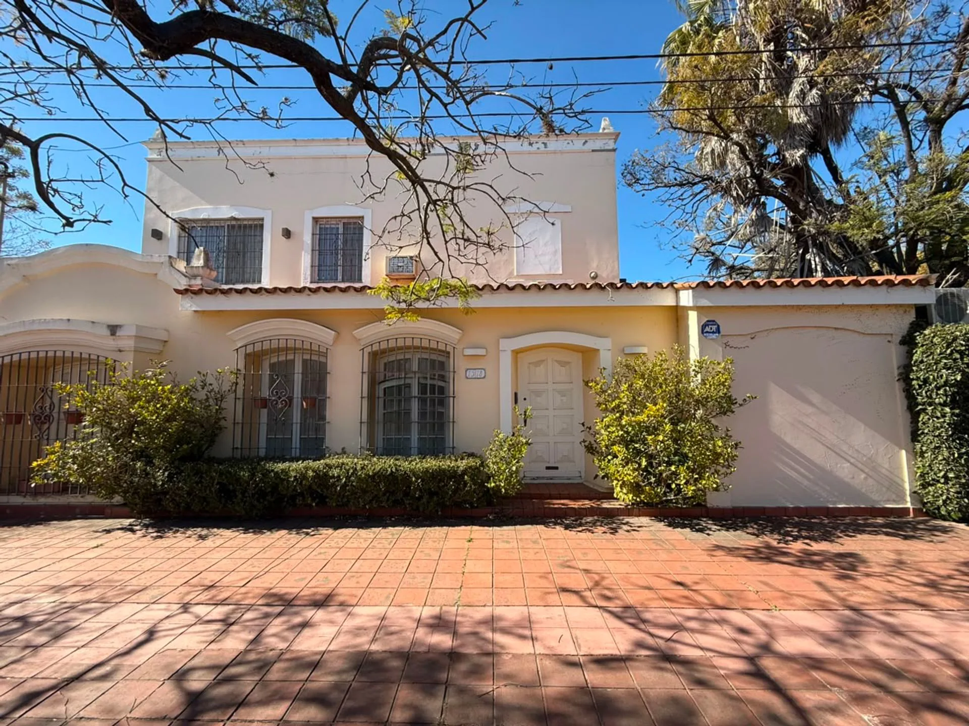 VENTA CASA, 4 DORMITORIOS, BARRIO JOSE HERNANDEZ foto 2
