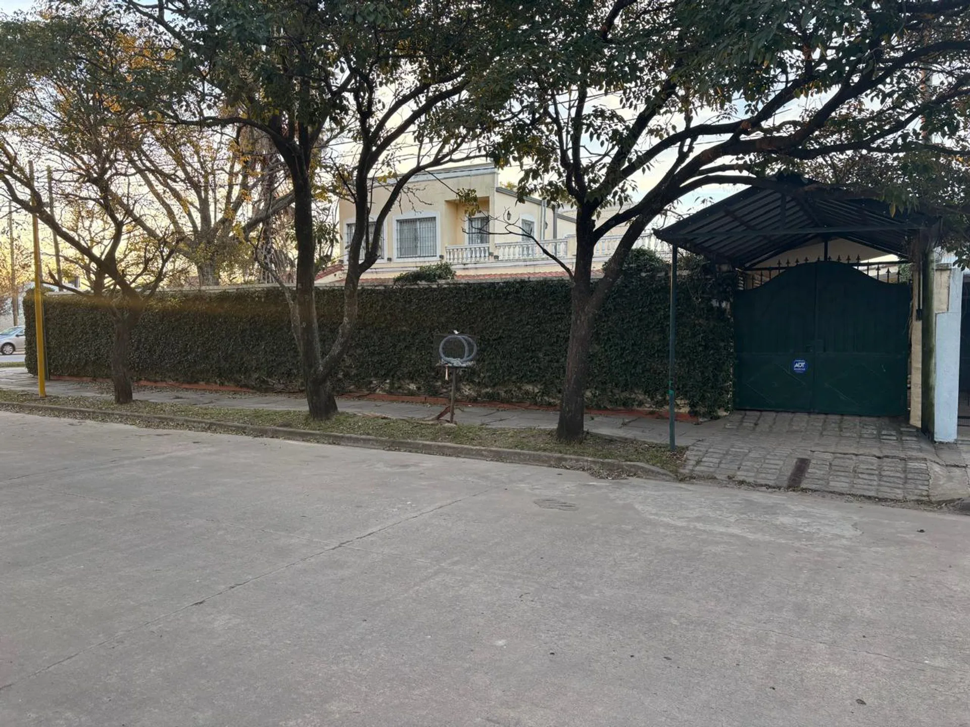 VENTA CASA, 4 DORMITORIOS, BARRIO JOSE HERNANDEZ foto 4