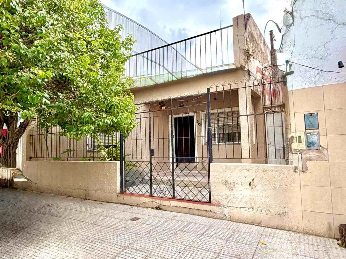 Venta casa lote propio a refaccionar Villa Lugano foto 2