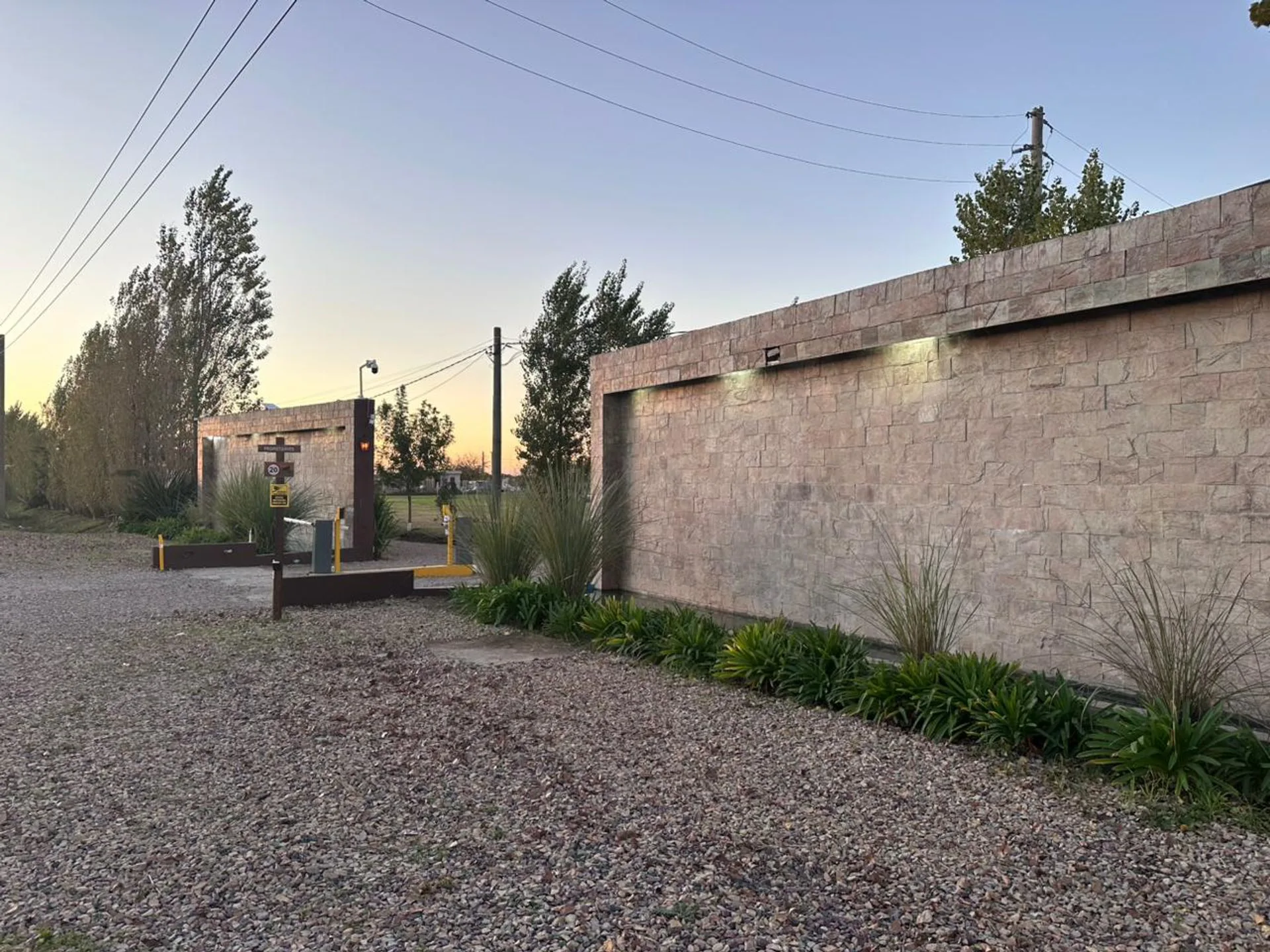 LOTE EN VENTA BARRIO ESTILO CAMPO CANNING foto 5