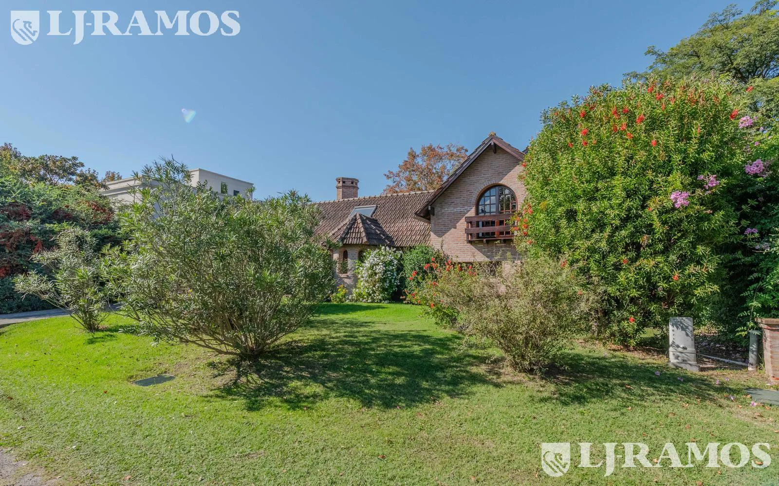 Venta. Clasica Casa. En Barrio EL Estribo. Km 38,5 Panam. ramal PILAR foto 2