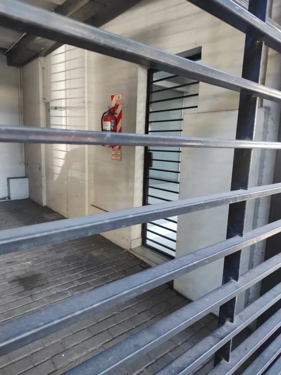 Excelente cochera en venta foto 4