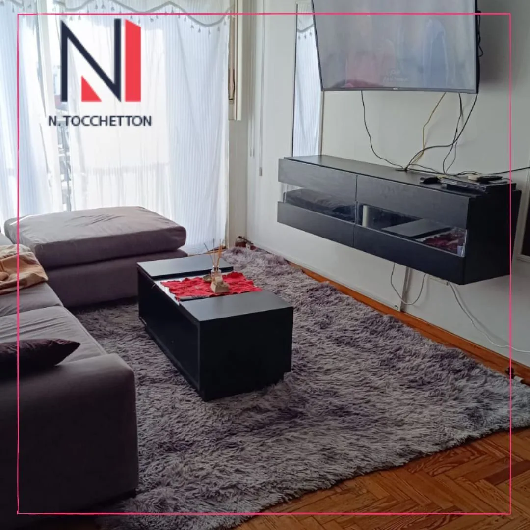Venta amplio depto 2 amb sobre Av Rivadavia foto 5