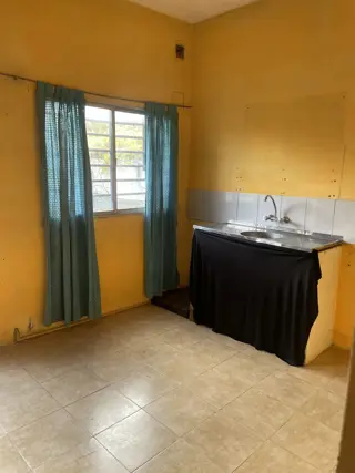 Alquiler de departamento de 2 ambientes en Burzaco zona parque industrial foto 4