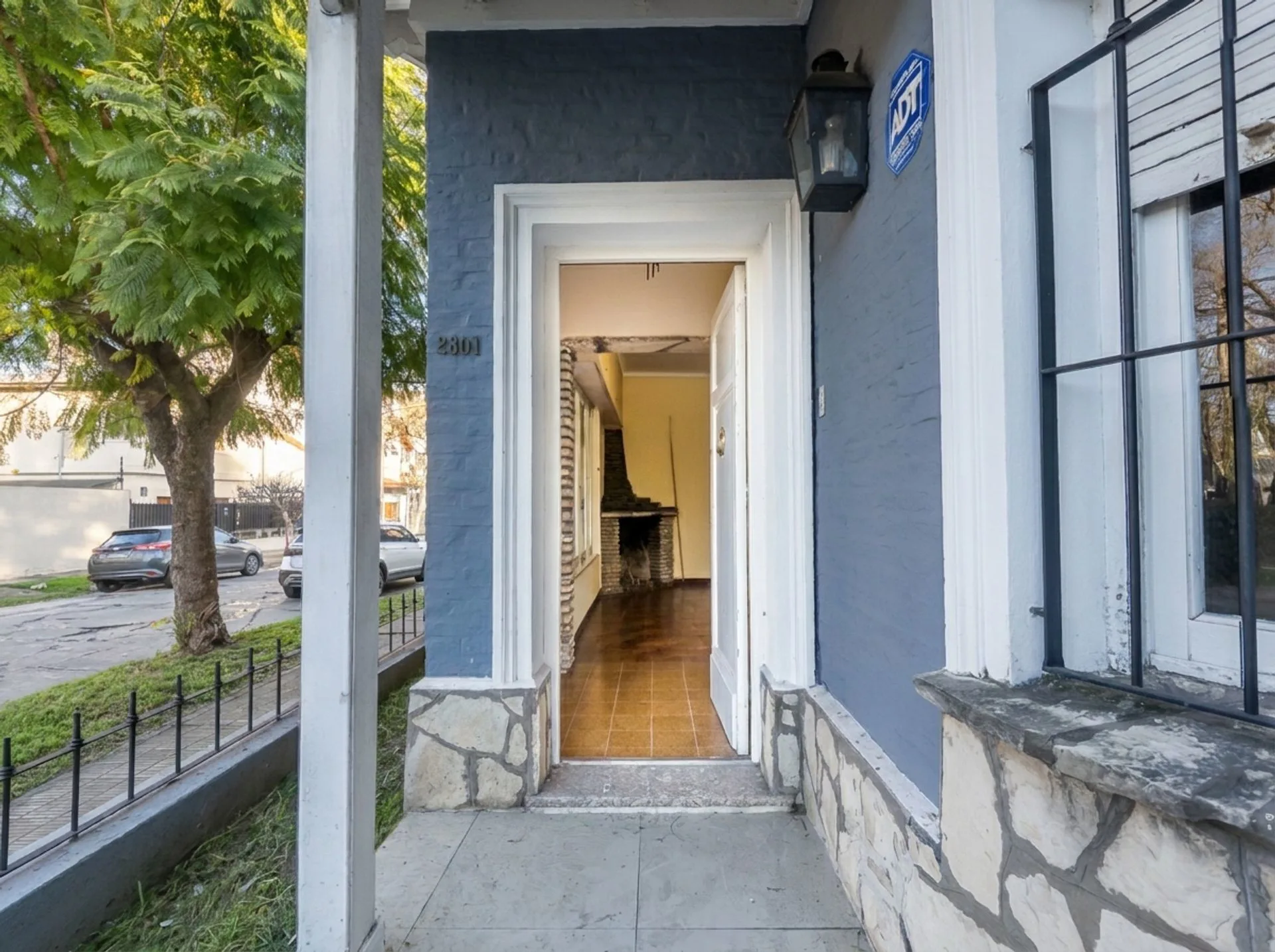 Venta Casa 3 Ambientes Martínez c/Pileta y cochera foto 4