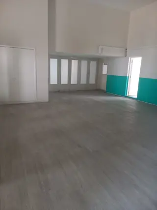 ALQUILER - EXCELENTES OFICINAS DE 200 M2 EN PARQUE INDUSTRIAL - FLORIDA OESTE foto 5