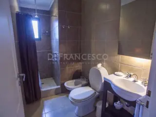 Hermosa casa moderna de 3 dormitorios en Pinamar foto 1