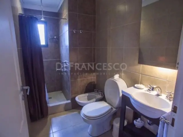 Hermosa casa moderna de 3 dormitorios en Pinamar