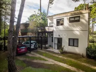 Hermosa casa moderna de 3 dormitorios en Pinamar foto 3