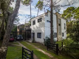 Hermosa casa moderna de 3 dormitorios en Pinamar foto 5