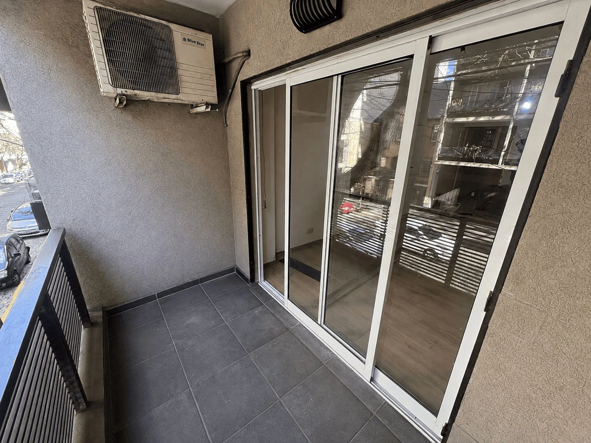 Venta dpto 3 amb moderno en Caballito financiación foto 4