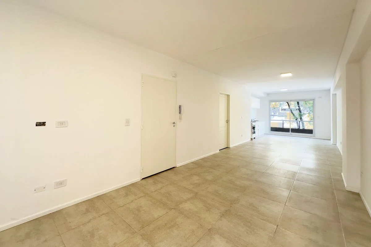 VENTA MONOAMBIENTE CON DOBLE BALCÓN,ZONA BARRACAS foto 3