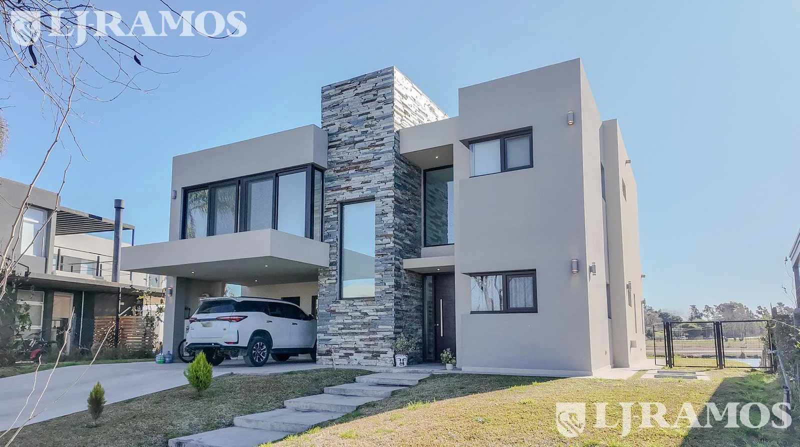 Venta de casa 4 ambientes  en Canton Islas PG foto 2
