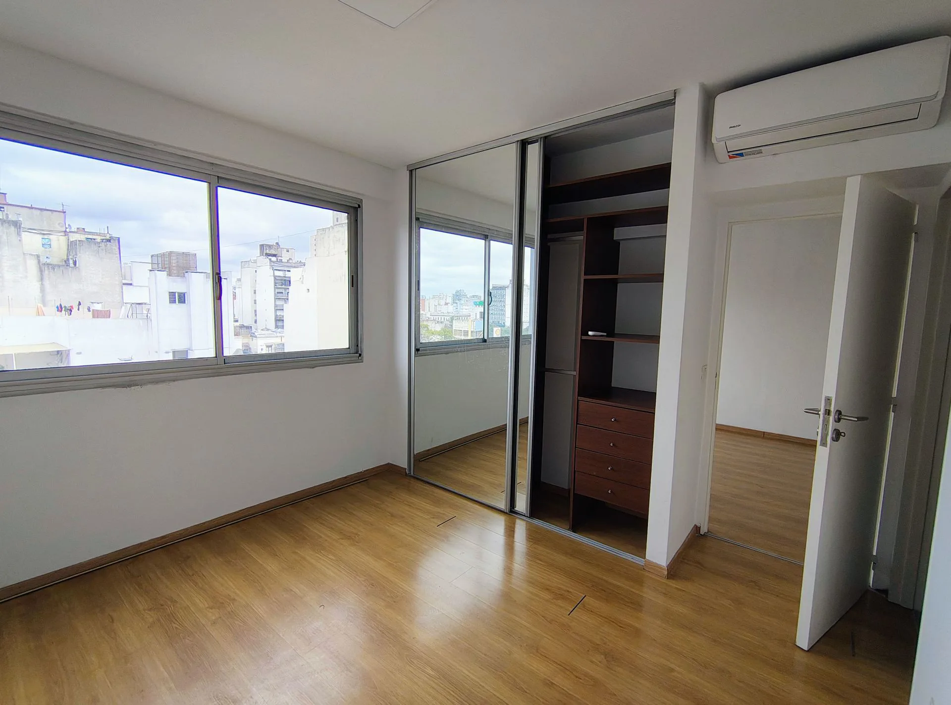 VENTA DEPARTAMENTO 2 AMBIENTES ZONA UADE ESTUDIANT foto 5