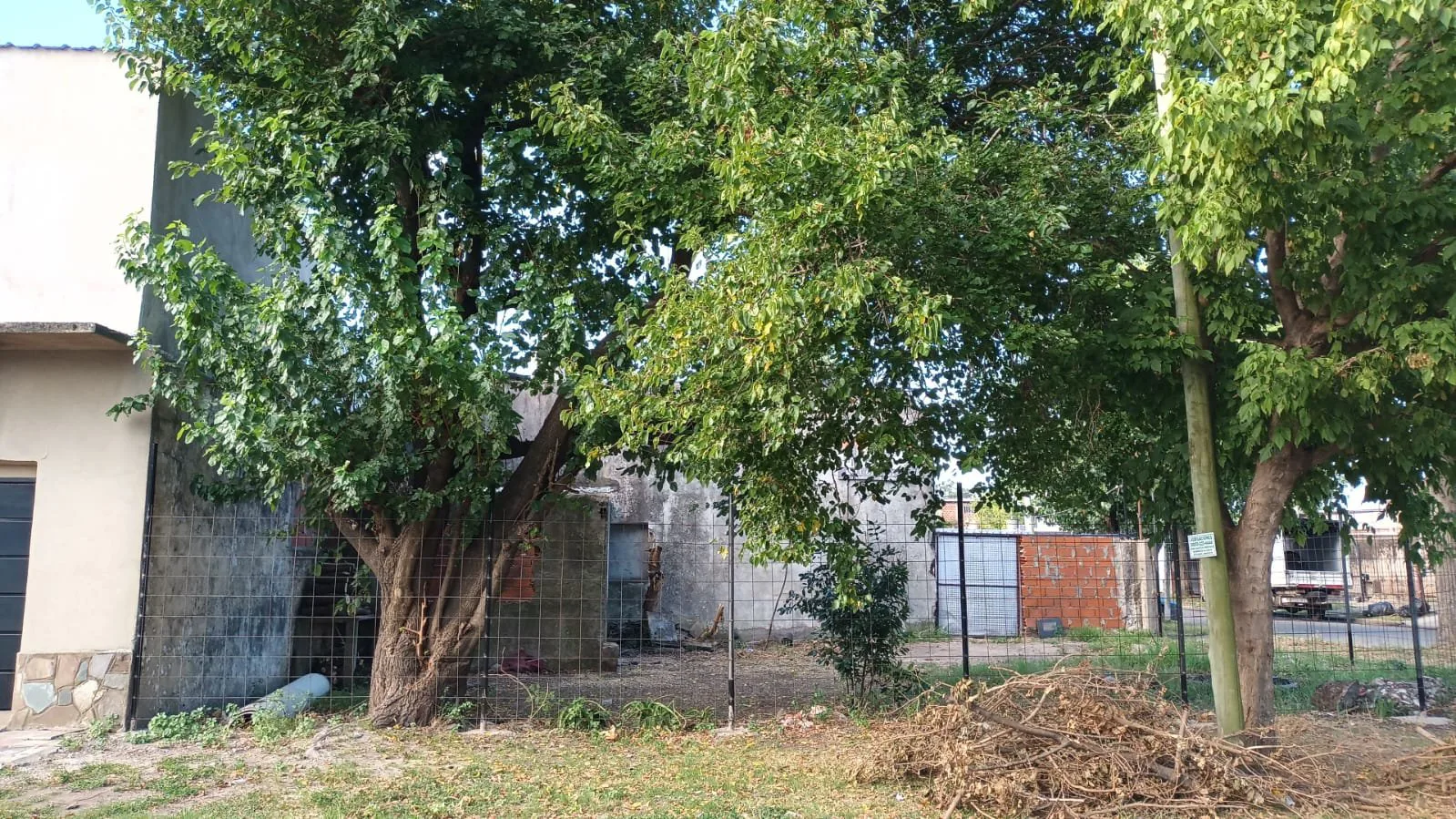 LOTE CASTELAR SUR (11 X 15 APROX) foto 3