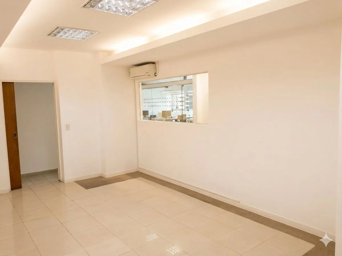 Galpon y oficinas foto 4