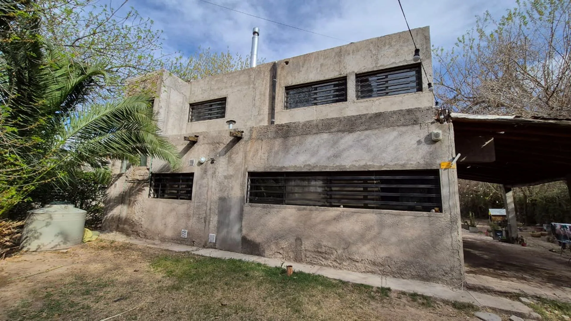 CASA CON AMPLIO TERRENO Y PILETA EN BERMEJO foto 2