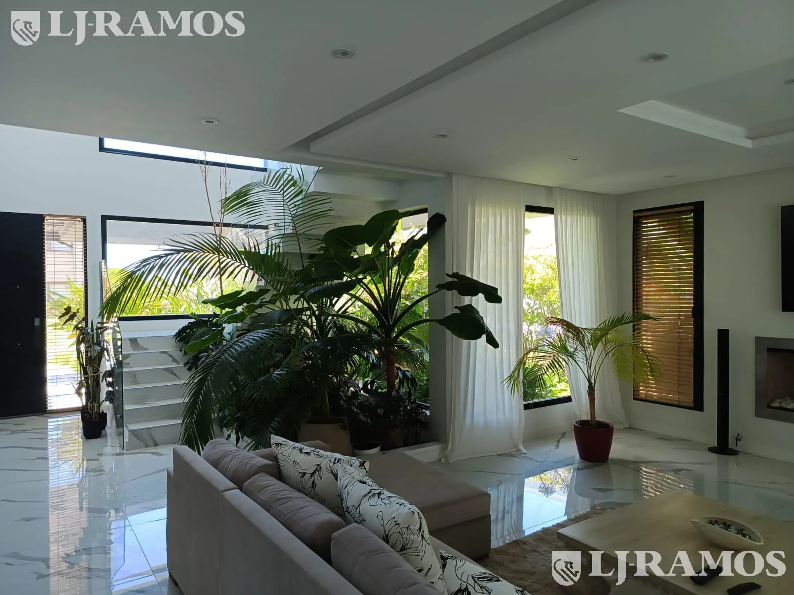 Casa en Muelles -MB- excelente ubicación foto 2